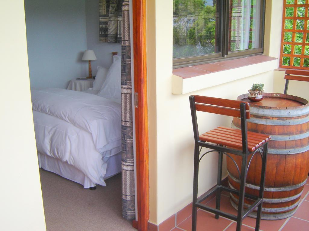 Cedar Lodge Guest House Робертсон Экстерьер фото
