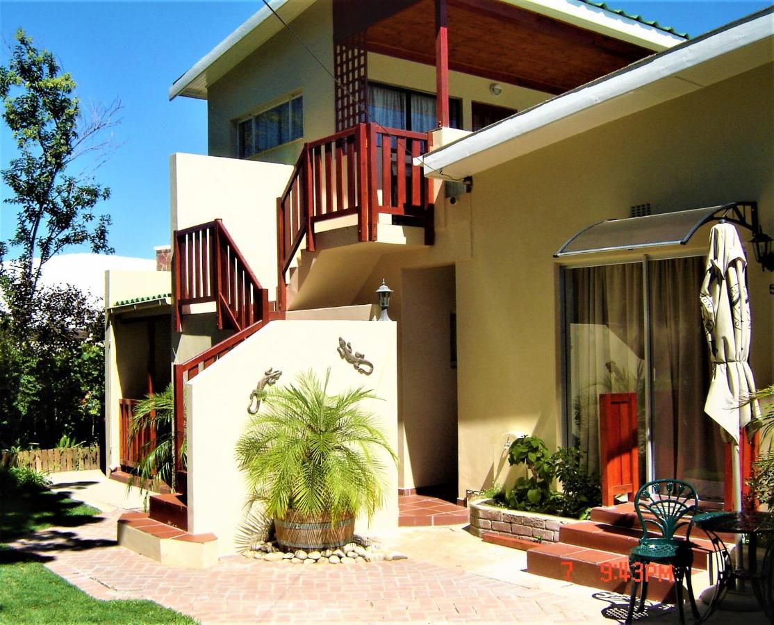 Cedar Lodge Guest House Робертсон Экстерьер фото